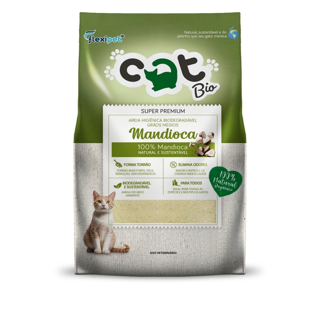 Embalagem da areia higiênica Cat Bio Mandioca de grãos médios, com fundo verde e um gato laranja