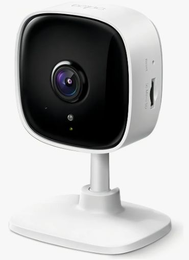 Câmera Wi-Fi TP-Link Tapo C100 branca com frente preta, pé curto e entrada para cartão microSD na lateral